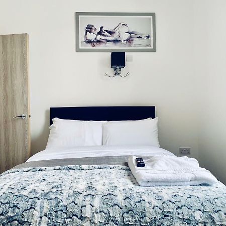 Ocean Holiday Apartments 普里茅斯 外观 照片