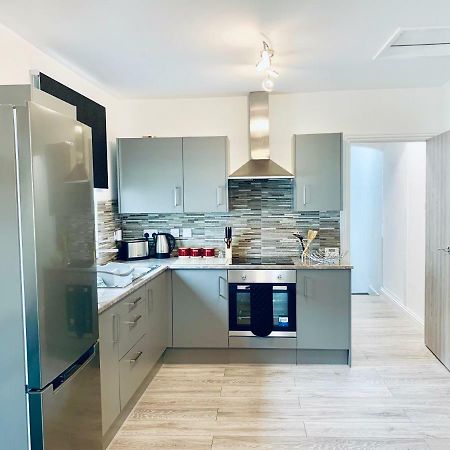 Ocean Holiday Apartments 普里茅斯 外观 照片