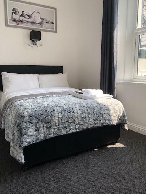 Ocean Holiday Apartments 普里茅斯 外观 照片
