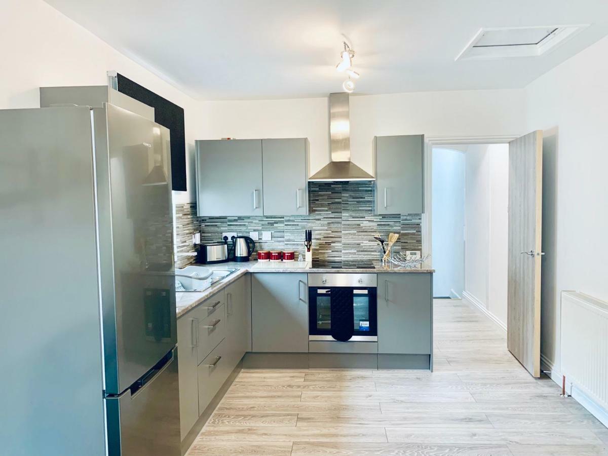 Ocean Holiday Apartments 普里茅斯 外观 照片